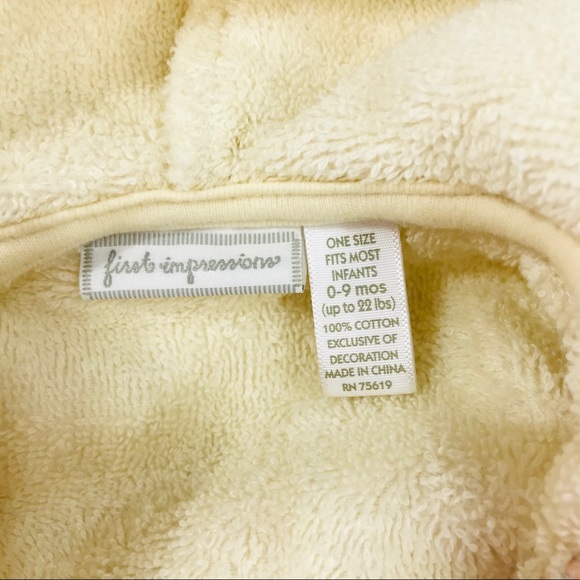 First Impression Giraffe Robe, Cream, 0-9 Months - Picture 4 of 5